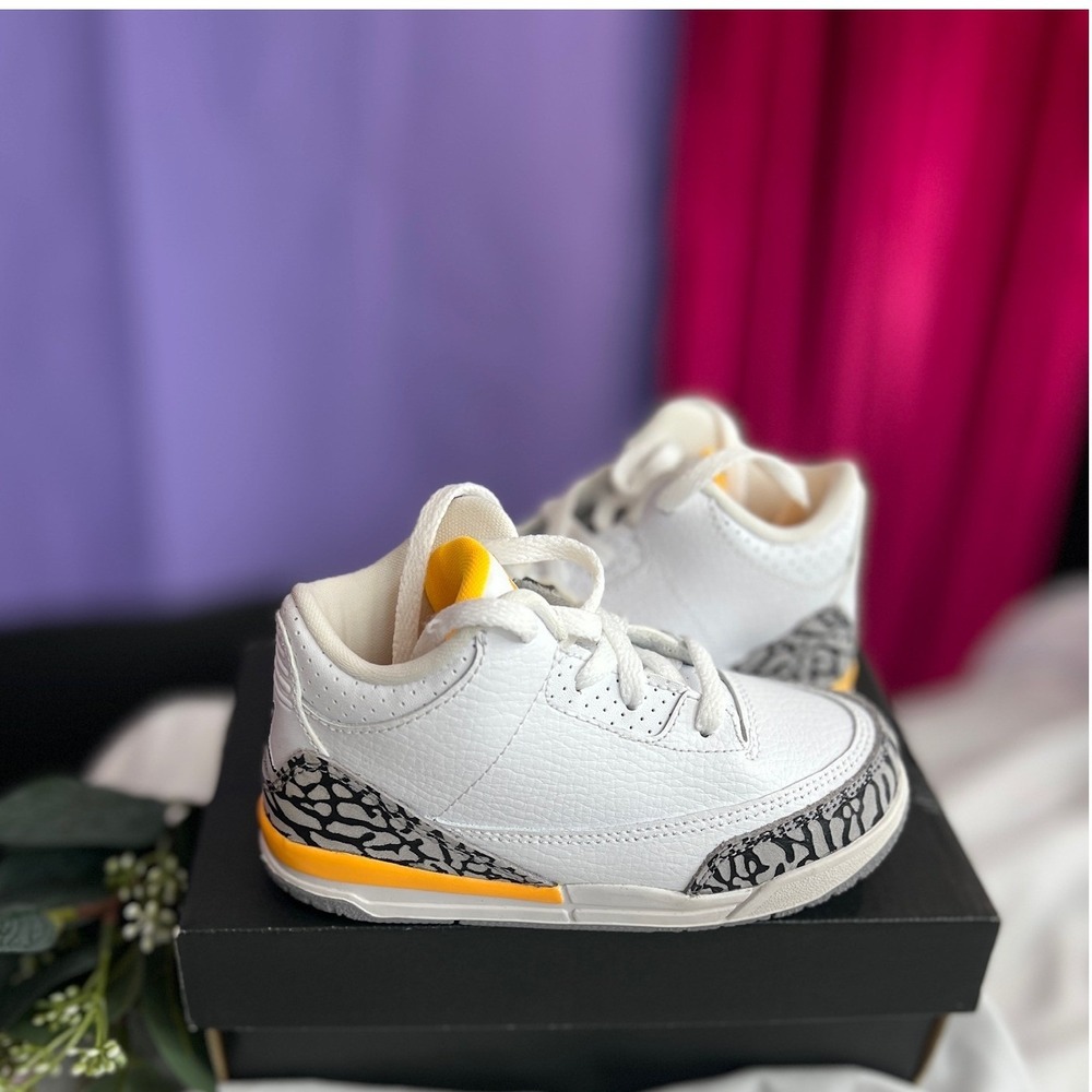 Toddler Air Jordan 3 Retro‎ White Cement Yellow Baby Shoes TD 6c - Picture 2 of 10